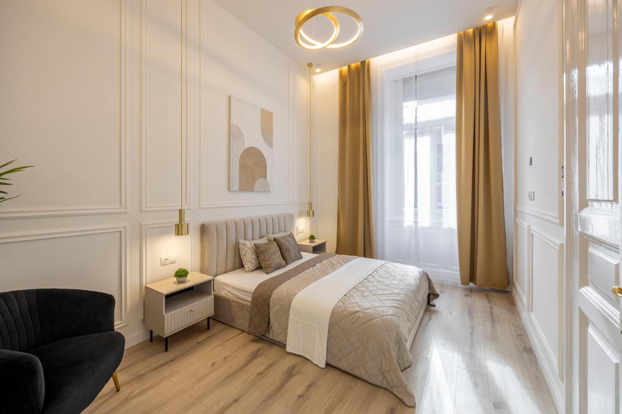 Exclusive & Prestigious Central Residence W/ Balcony Budapest Exterior photo