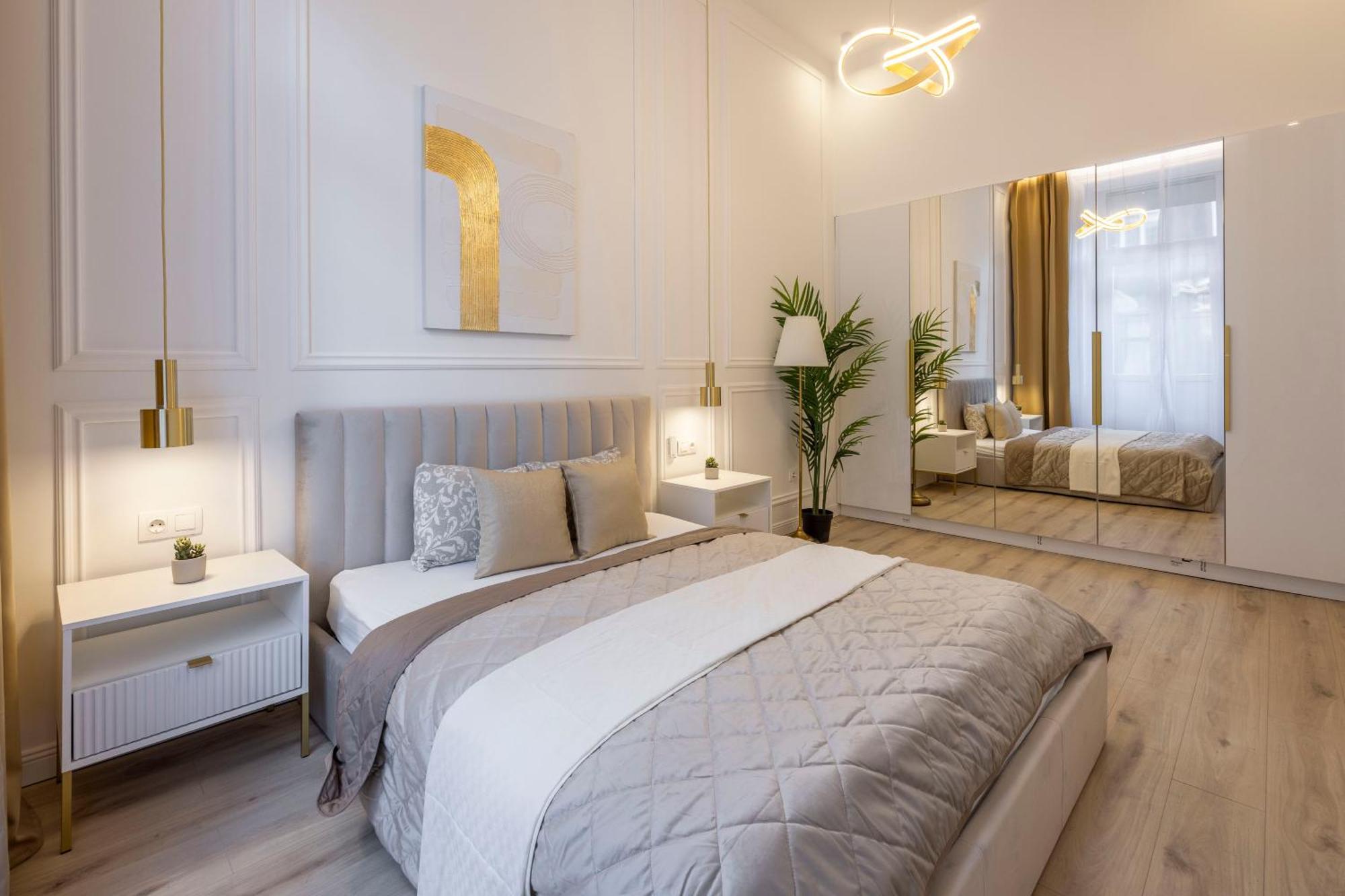 Exclusive & Prestigious Central Residence W/ Balcony Budapest Exterior photo