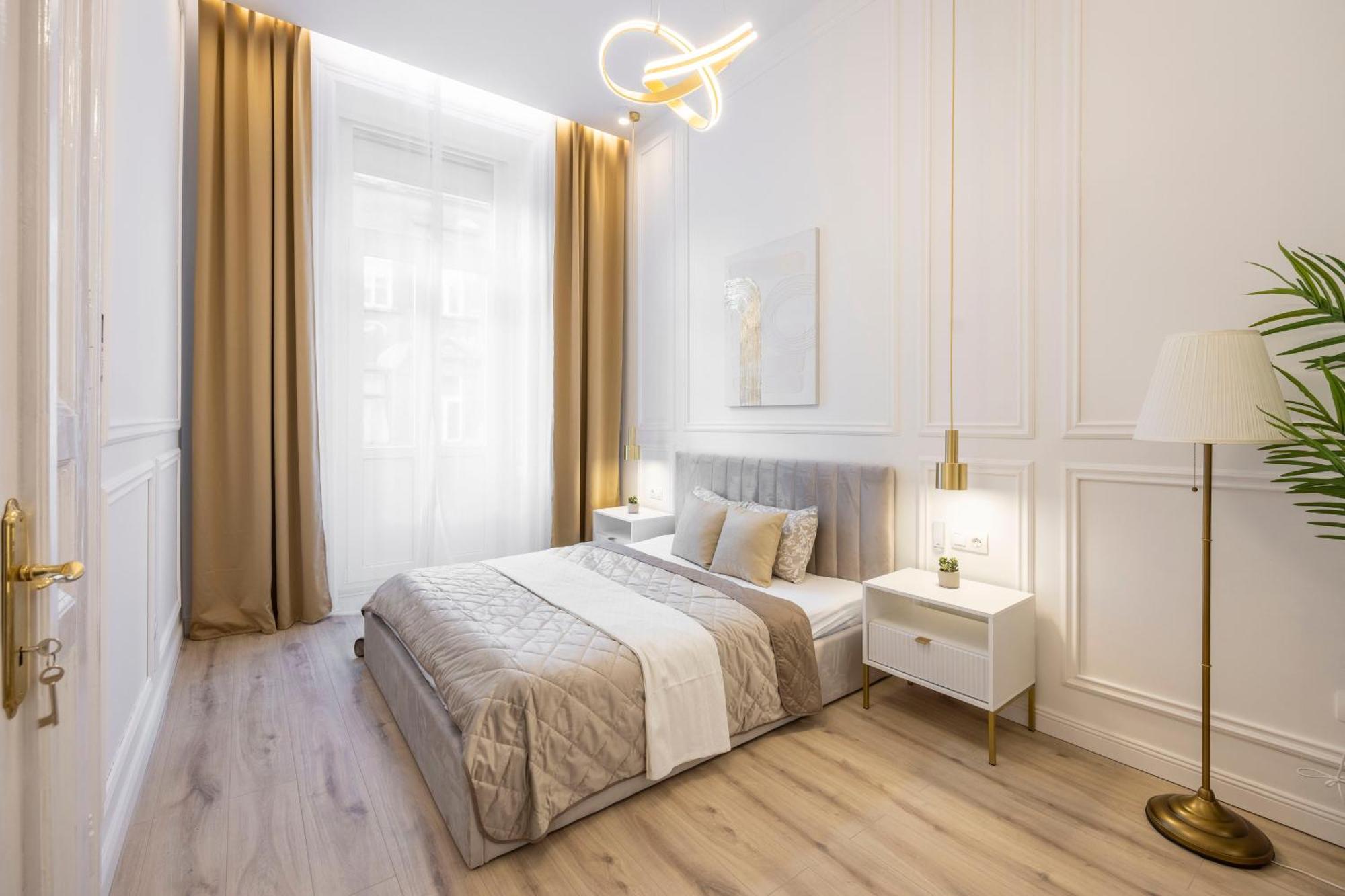 Exclusive & Prestigious Central Residence W/ Balcony Budapest Exterior photo